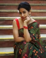 Women Printed Stylish Saree with Unstitched Blouse (ANC0009) - Image 4